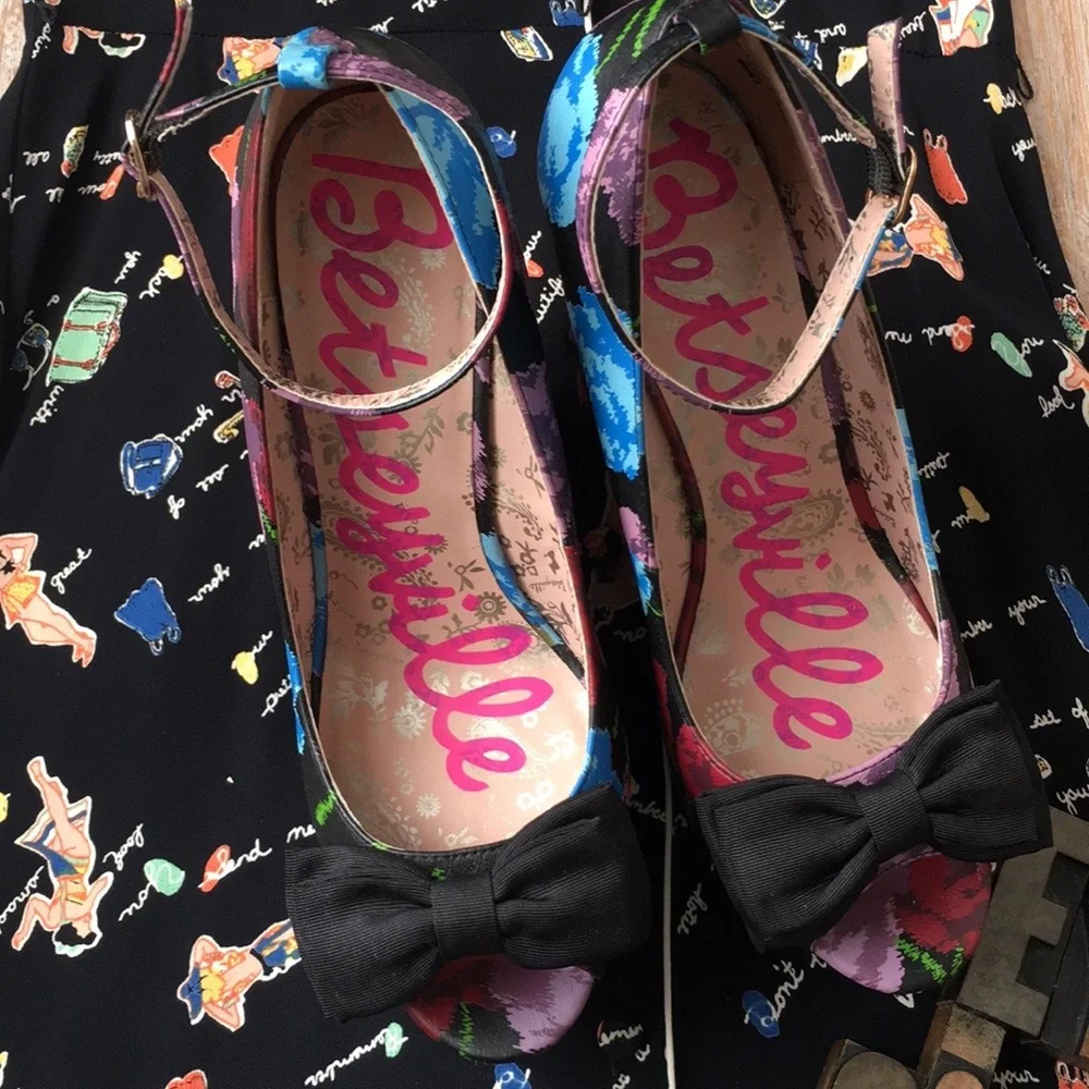 Betsey Johnson betsey johnson
